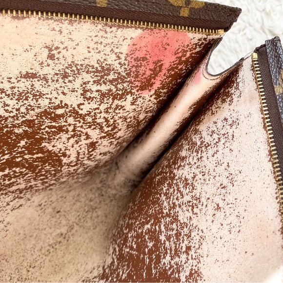 Louis Vuitton | Poche Toilette NM - Picture 10 of 11